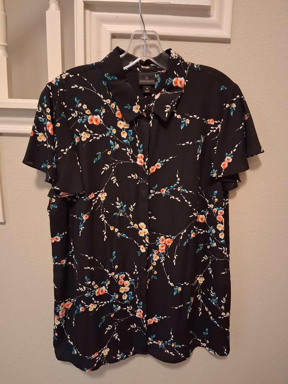 Worthington Black Floral Button-Front Blouse